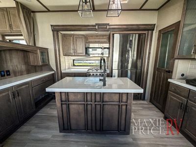 2022 Grand Design Solitude 375RES - Photo 16