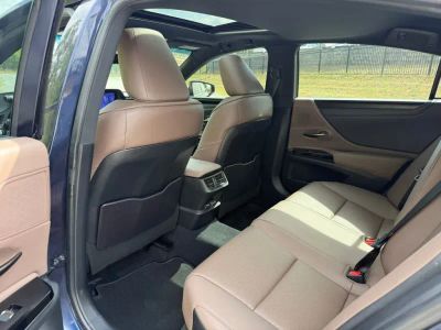 2023 Lexus ES - Photo 24