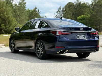 2023 Lexus ES - Photo 9
