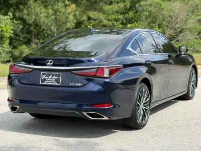 2023 Lexus ES - Photo 11