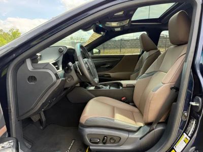 2023 Lexus ES - Photo 22