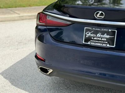2023 Lexus ES - Photo 12