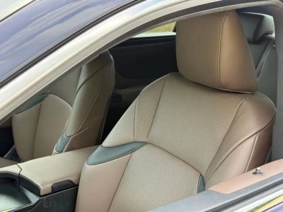 2023 Lexus ES - Photo 17