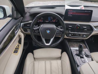 2021 BMW 5 Series — photo 15 view