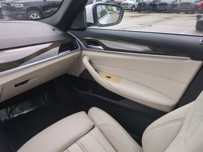 2021 BMW 5 Series — photo 16 view