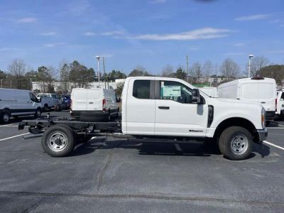 2026 Ford F-350SD - Photo 2