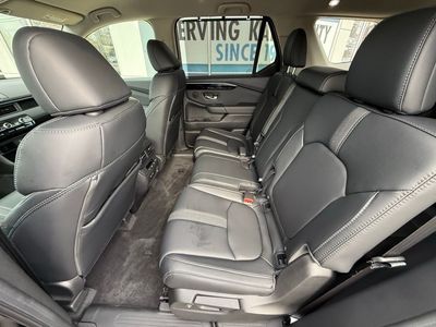 2025 Honda Pilot — photo 13 view