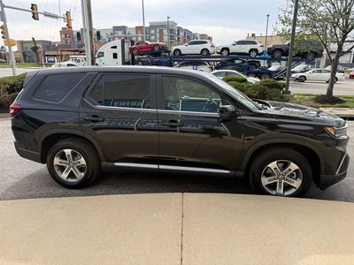 2025 Honda Pilot — photo 7 view