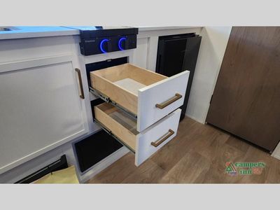 2026 Grand Design Transcend One - Photo 31