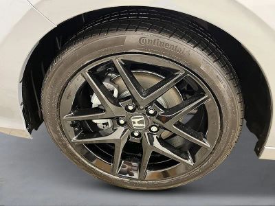 2026 Honda Civic Hatchback Hybrid - Photo 12