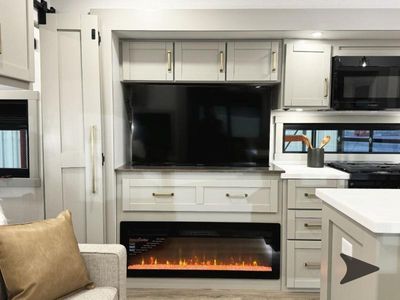 2026 Brinkley Model Z — photo 11 view