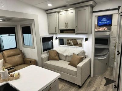 2026 Brinkley Model Z — photo 18 view
