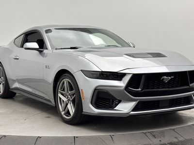 2024 Ford Mustang - Photo 3
