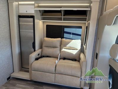 2026 Tiffin Motorhomes Wayfarer — photo 7 view