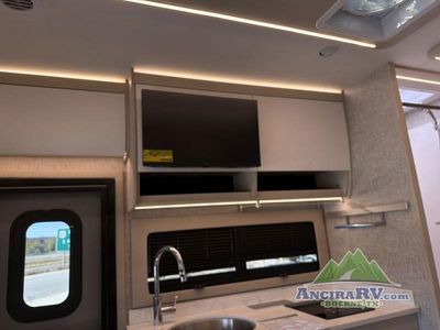 2026 Tiffin Motorhomes Wayfarer — photo 9 view