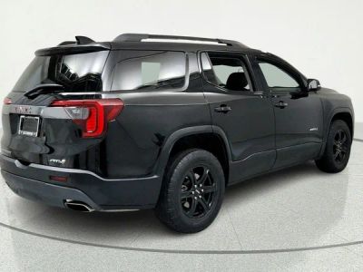 2020 GMC Acadia — detail view
