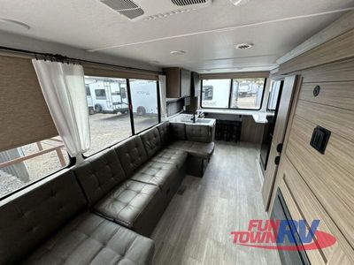 2025 Forest River RV Salem — photo 8 view