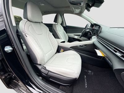 2026 Hyundai ELANTRA HYBRID — photo 13 view