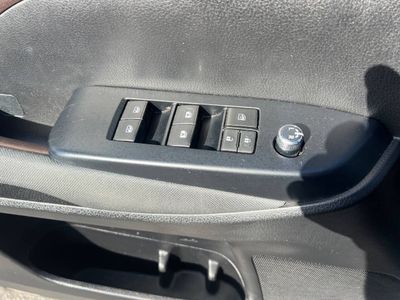 2019 Toyota Highlander - Photo 16