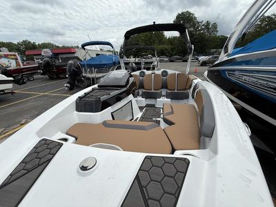 2024 Scarab 165 ID - Photo 6