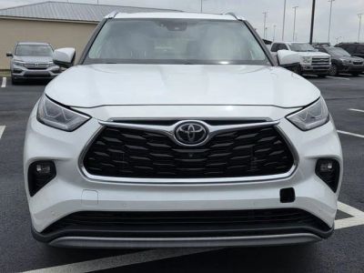 2021 Toyota Highlander - Photo 2
