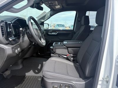 2026 Chevrolet Silverado 1500 — photo 9 view