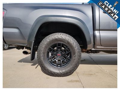 2020 Toyota Tacoma — photo 18 view
