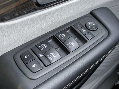 2023 Chrysler Pacifica - Photo 26