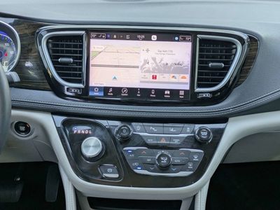 2023 Chrysler Pacifica - Photo 21