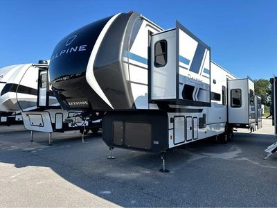 2026 Keystone Alpine Avalanche Edition — side profile view