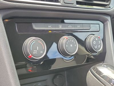 2023 Volkswagen Taos — photo 29 view