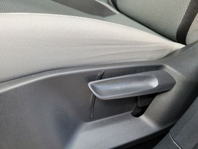 2023 Volkswagen Taos — photo 16 view