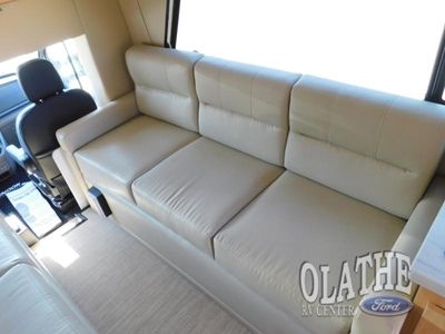 2024 Chinook Maverick — photo 23 view