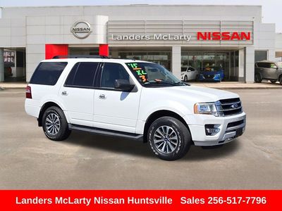 2015 Ford Expedition XLT — front three-quarter view
