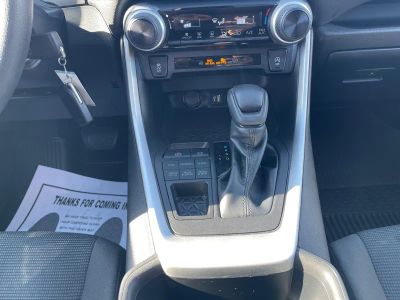 2023 Toyota RAV4 - Photo 13