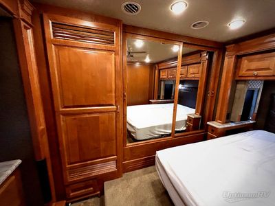 2017 Tiffin Allegro Red — photo 27 view