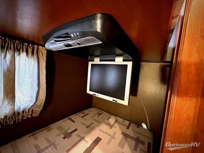 2017 Tiffin Allegro Red — photo 23 view