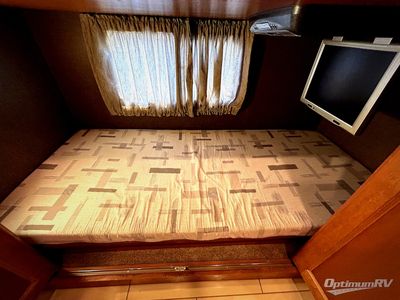 2017 Tiffin Allegro Red — photo 22 view