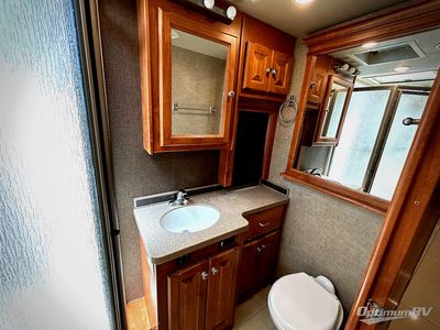 2017 Tiffin Allegro Red — photo 16 view