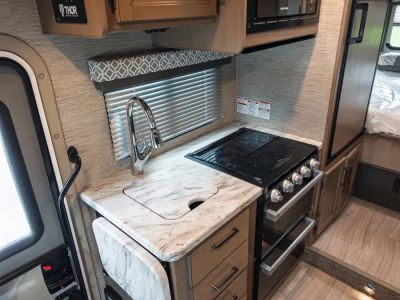 2022 Thor Motor Coach COLEMAN — photo 10 view