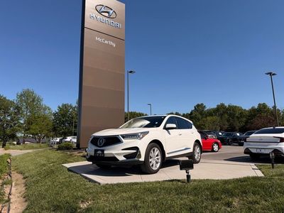 2019 Acura RDX TC2H3KJW — front three-quarter view