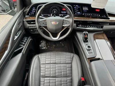 2024 Cadillac Escalade — photo 14 view