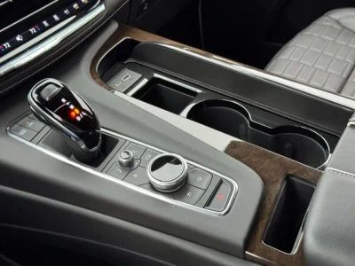 2024 Cadillac Escalade — photo 32 view