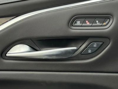 2024 Cadillac Escalade — photo 16 view