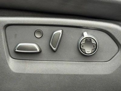 2024 Cadillac Escalade — photo 18 view