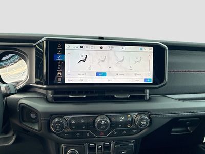 2026 Jeep Wrangler — photo 34 view