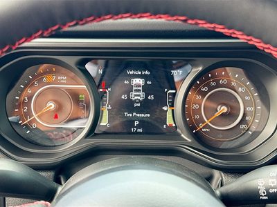 2026 Jeep Wrangler — photo 40 view