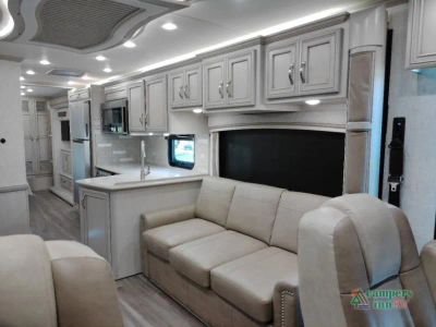 2023 Newmar Kountry Star — photo 31 view