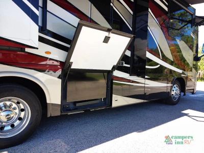 2023 Newmar Kountry Star — photo 10 view