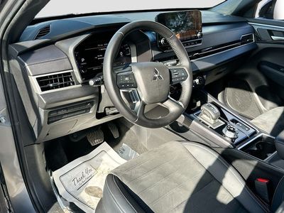 2024 Mitsubishi Outlander - Photo 9